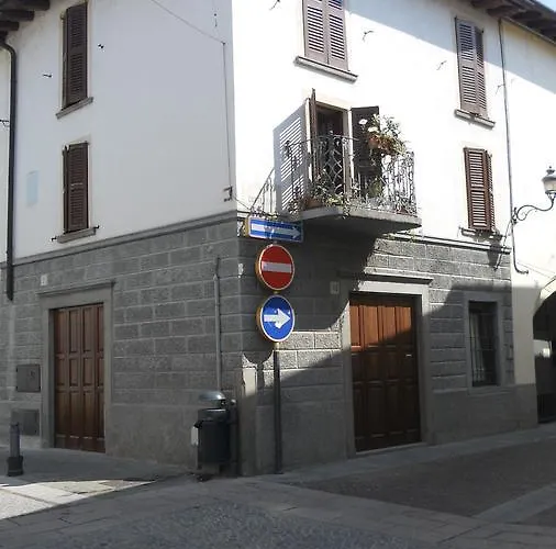 Alojamento de Acomodação e Pequeno-almoço Centro Storico Chiari